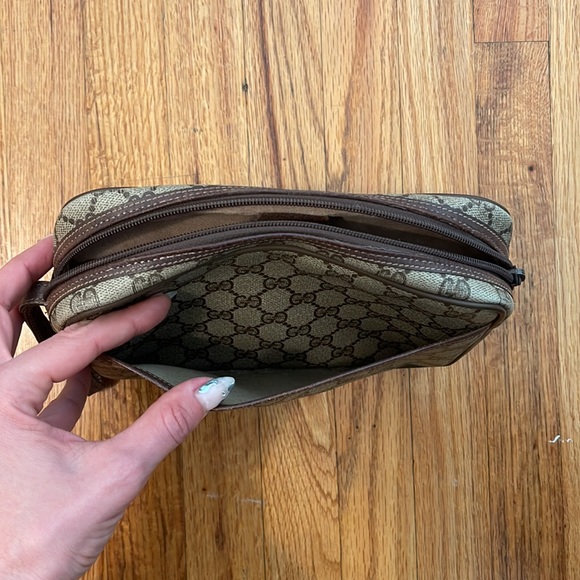 Vintage Gucci GG Brown Canvas Zip Logo Clutch - Picture 4 of 14